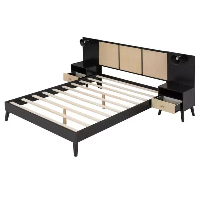 Cadre de lit Queen Size en bois massif avec 2 tables de chevet, lit plateforme élégant en rotin et bois combiné avec lampes - ModernLuxe