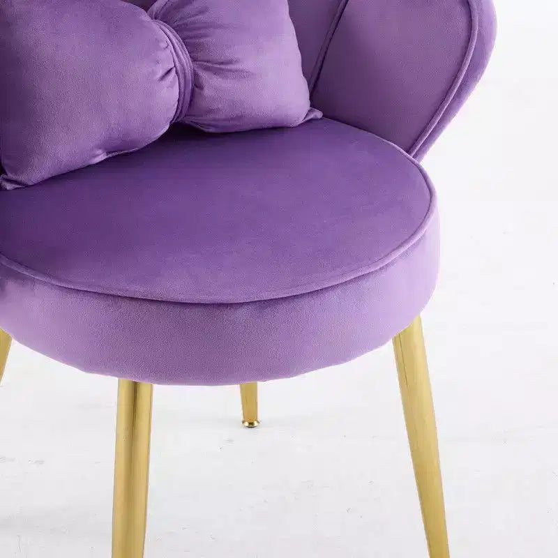 Fauteuil d'appoint en velours avec oreillers