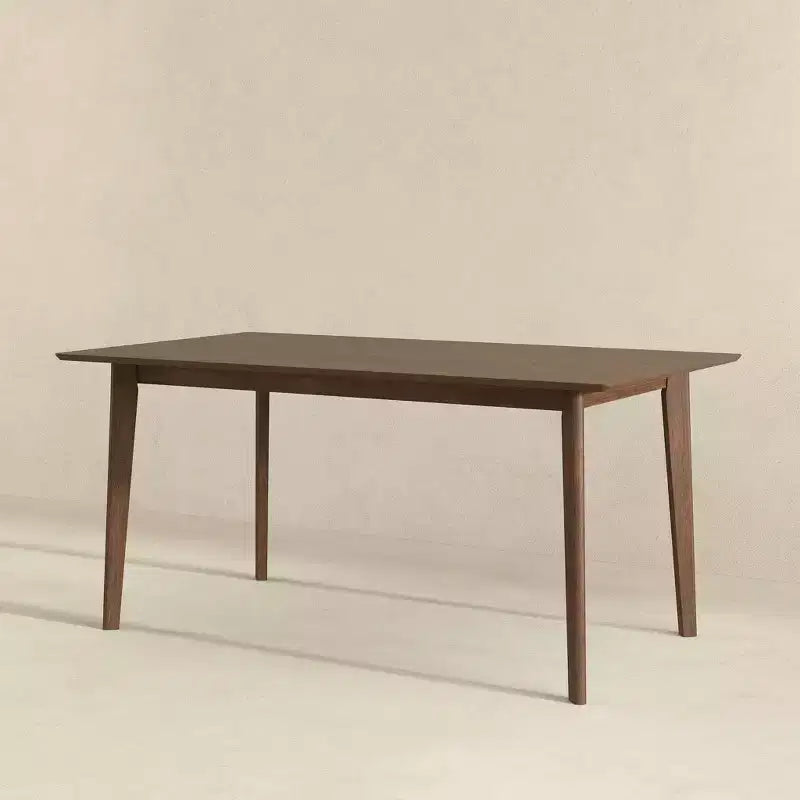 Ensemble de salle à manger 5 pièces en bois massif du milieu du siècle, Teinte noyer brun, Table à bords biseautés et 4 chaises, 4 places