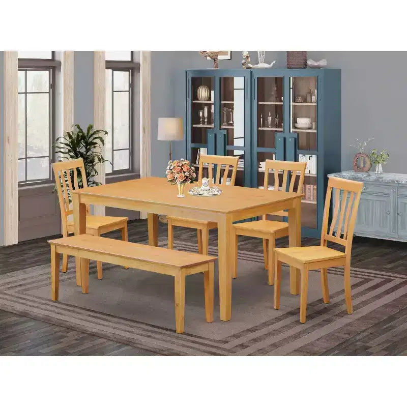Ensemble de salle à manger HomeStock 6 pièces, table rectangulaire avec plateau en bois massif au fini chêne naturel, incluant 1 banc et 4 chaises à dossier à barreaux, pour 6 personnes