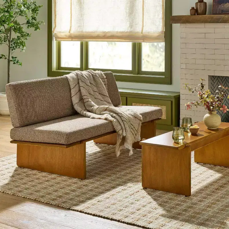 Banc rembourré Mid-Century Tissage Champignon avec dossier - Hearth & Hand鈩?avec Magnolia