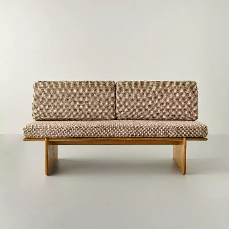 Banc rembourré Mid-Century Tissage Champignon avec dossier - Hearth & Hand鈩?avec Magnolia