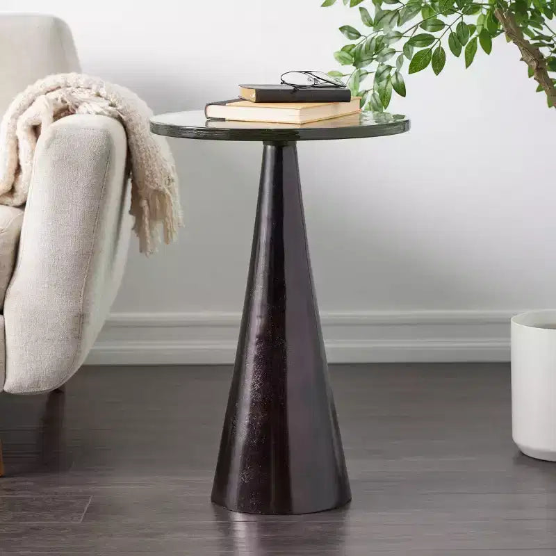 Table d'appoint cône géométrique en aluminium avec plateau en verre texturé 24 po